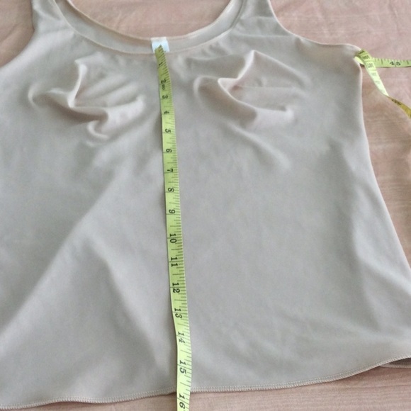 Woman’s Top by Ellen Tracy size XL color cream 85% Nylon 15% Spandex. #445 - Picture 7 of 7